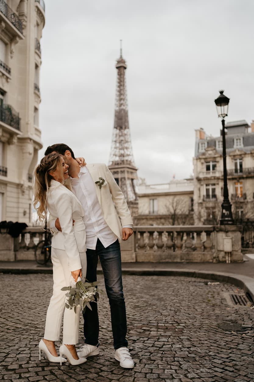 paris wedding elopement eiffel tower street avenue camoens