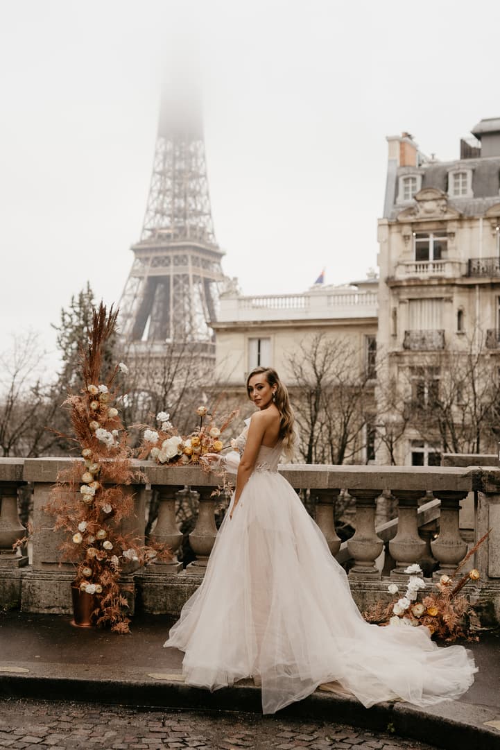 Paris elopement wedding bride