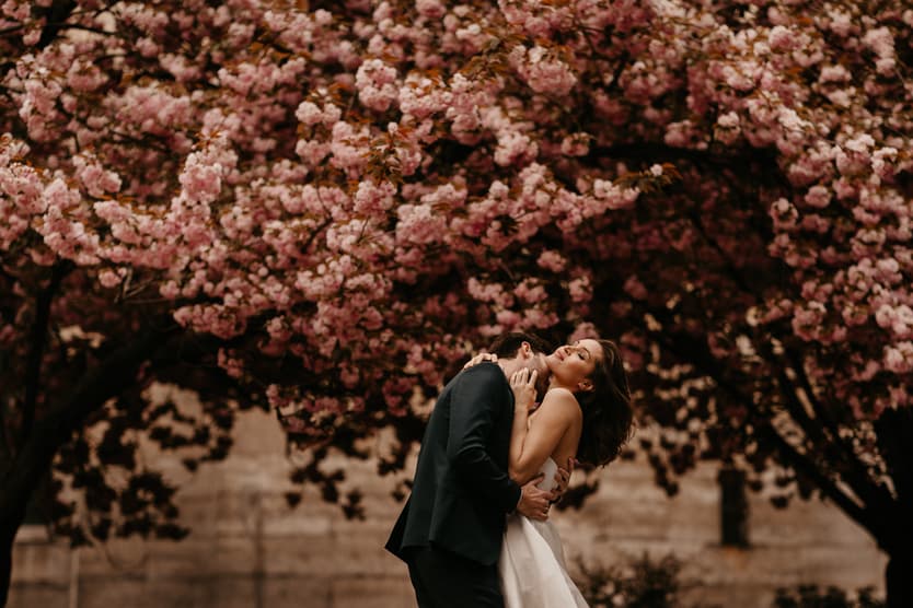 cherry blossom paris couple wedding photoshoot 