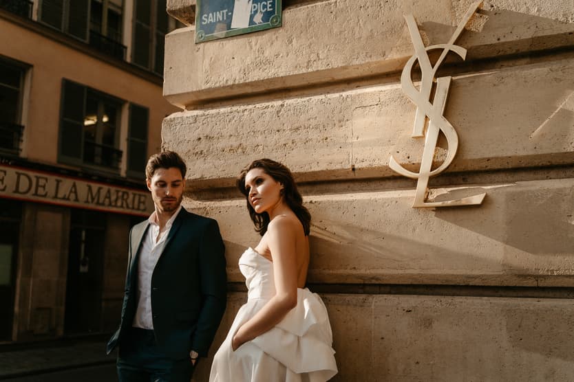 Paris street couple chic stylish photoshoot