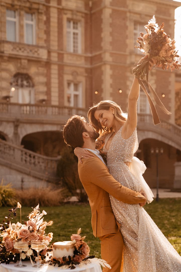 couple elopement castle wedding golden hour ideas