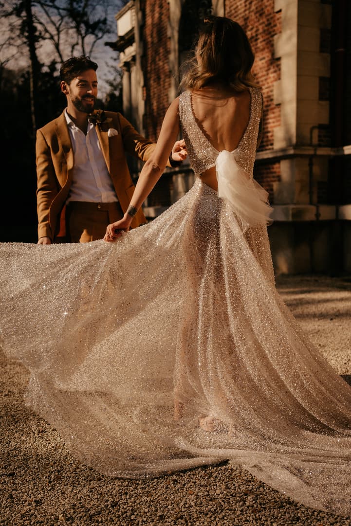 couple elopement castle wedding golden hour ideas