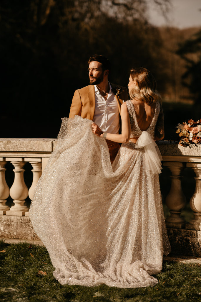 couple elopement castle wedding golden hour ideas