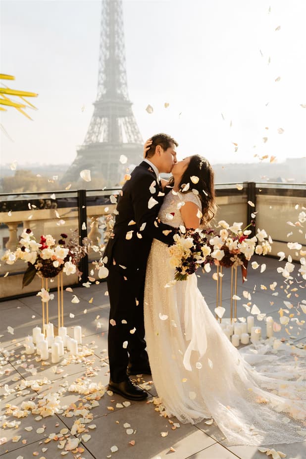 Intimate elopement Shangri La Paris