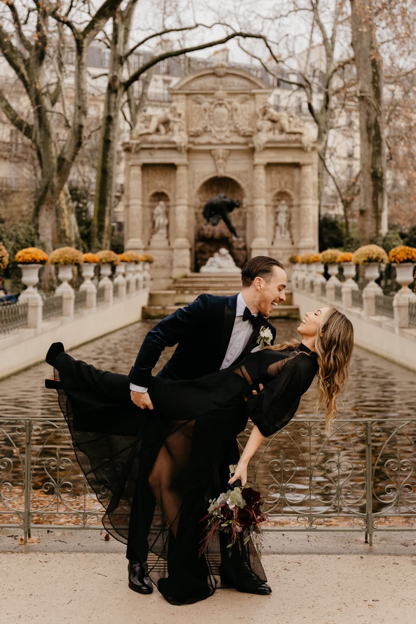 Romantic Wedding Elopement Pictures in Paris Luxembourg Garden Ideas