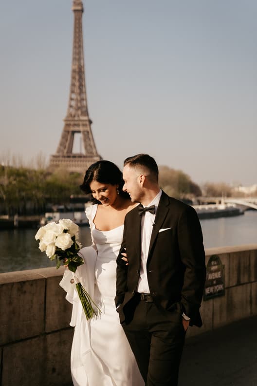 Couple's Wedding Elopement Photoshoot in Paris