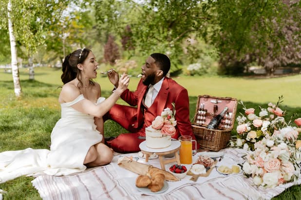 Wedding cake Picnic Wedding Reception intimate Couple elopement