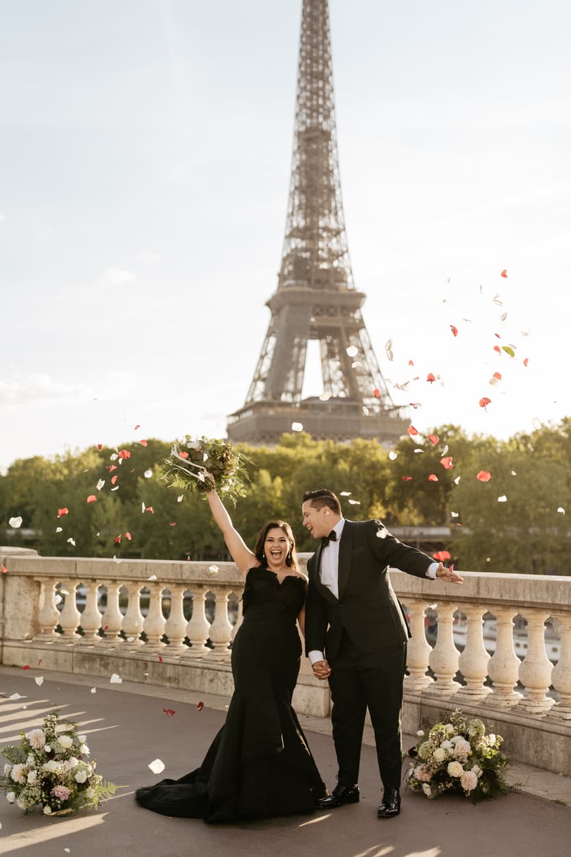 Paris Elopement Packages Elopement Photographer Videographer Bir Hakeim ceremony 