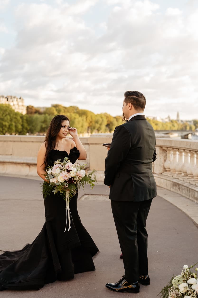 Paris Elopement Packages Elopement Photographer Videographer Bir Hakeim ceremony 