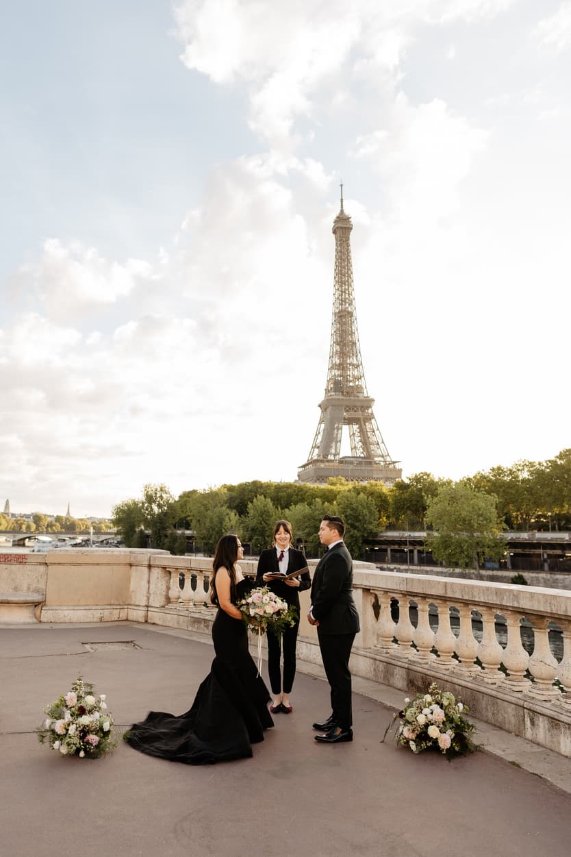 Paris Elopement Packages Elopement Photographer Videographer Bir Hakeim ceremony 