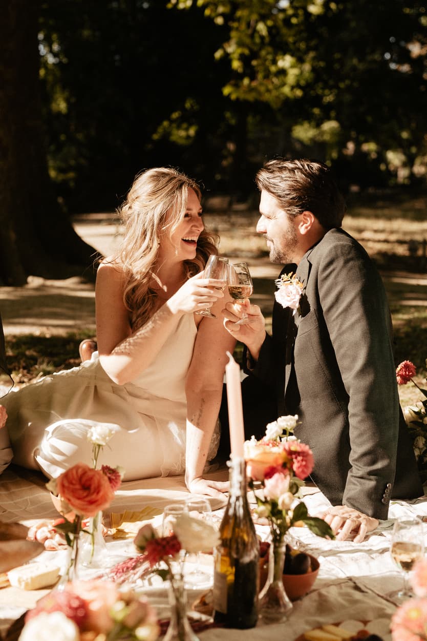 Best Elepement Ceremony Locations in Paris at Parc Monceau