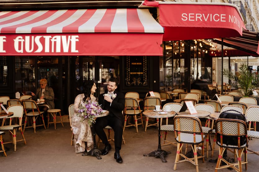 Destination Purple wedding elopement in Paris 
