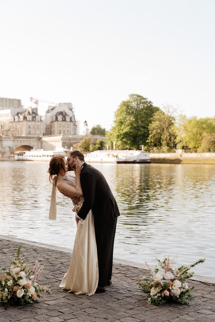 Best Elepement Ceremony Locations in Paris Seine River
