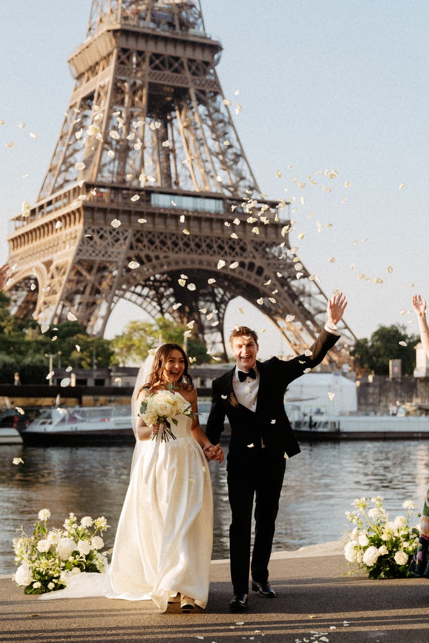 Best Elepement Ceremony Locations Seine River - Eiffel Tower view