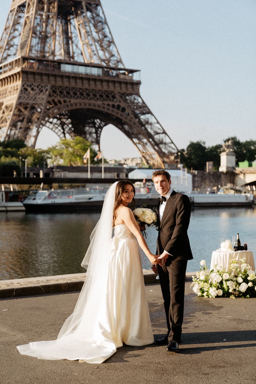 Best Elepement Ceremony Locations Seine River - Eiffel Tower view