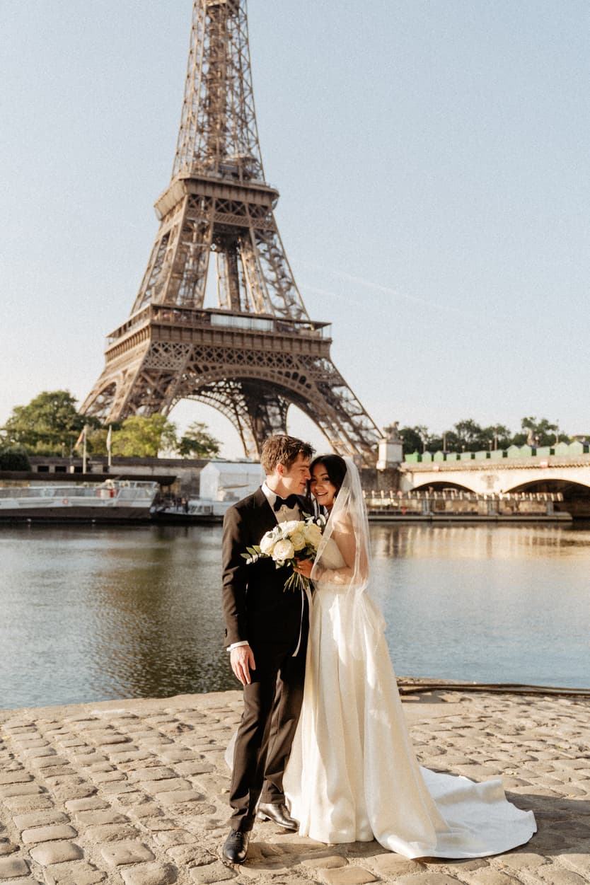 Best Elepement Ceremony Locations Seine River - Eiffel Tower view