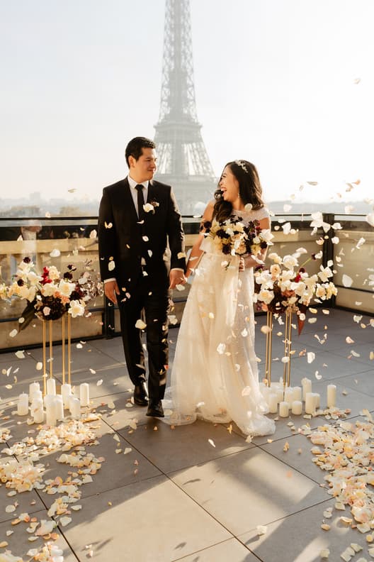 paris elopement planner - wedding on paris rooftop eiffeil tower view shangri-la