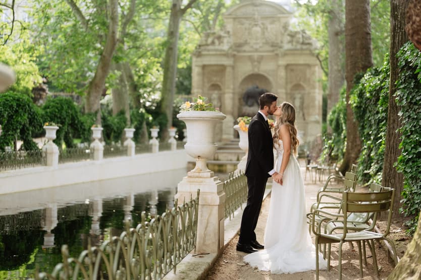 Luxembourg garden paris elopement planner wedding