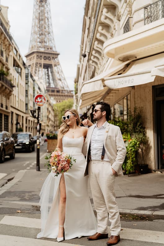 hidden Eiffel tower location wedding photos paris