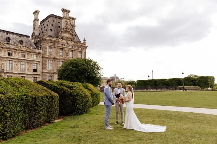 paris sunset elopement ceremony