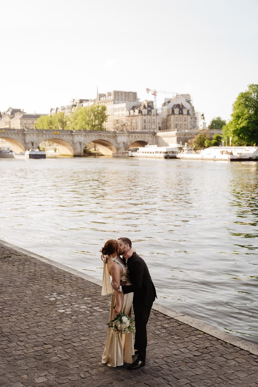 Spring Paris elopement pont neuf couple kissing