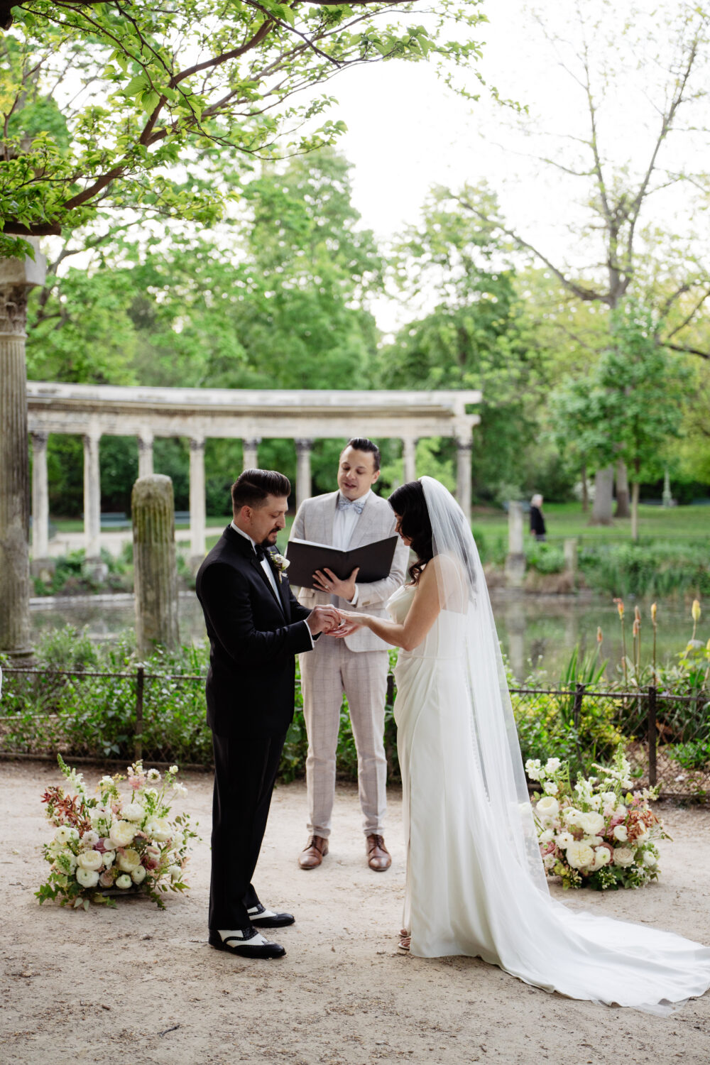 Paris elopement in Parc monceau
