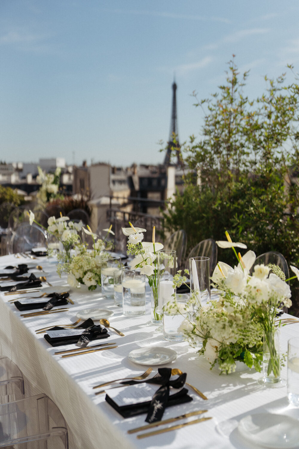 wedding terrace eiffel tower paris marignan hotel dinner setup