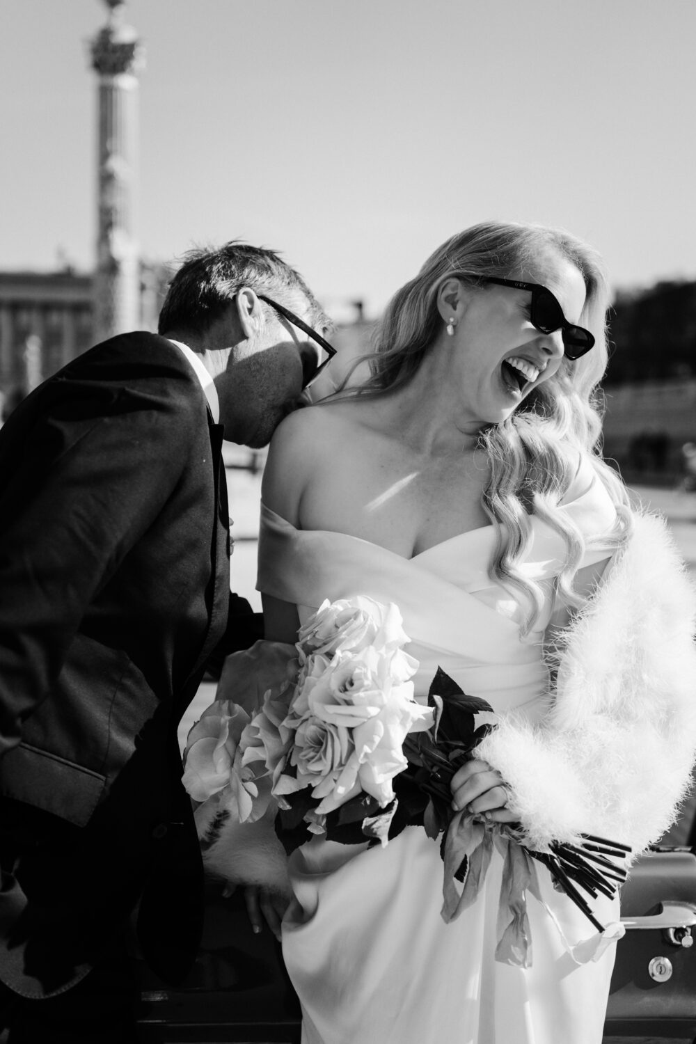 old money style elopement paris red vintage car place de la concorde