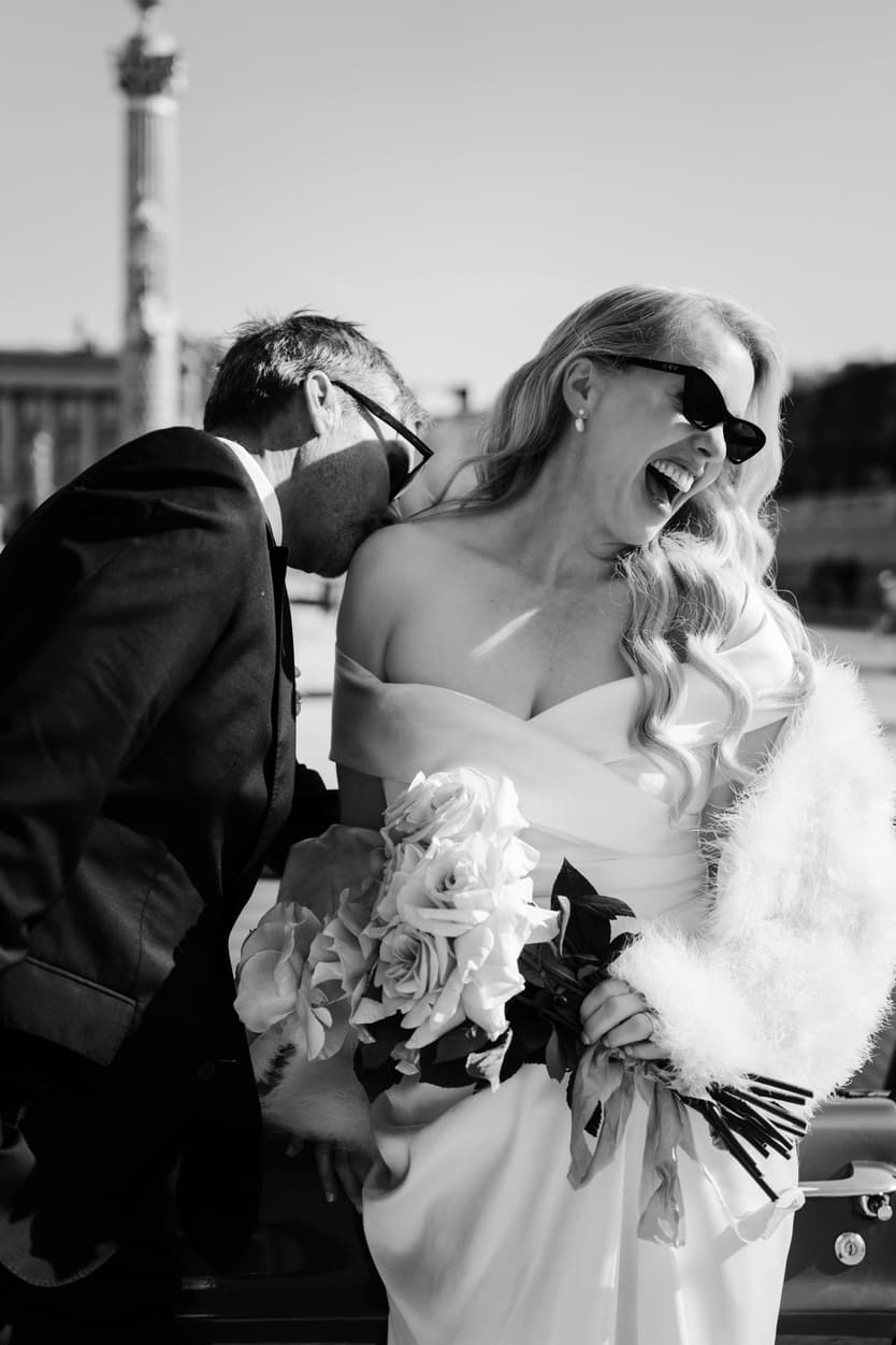 old money style elopement paris red vintage car place de la concorde