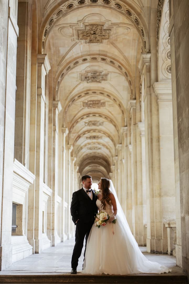 Aphrodite and Michael in the hallway of the Louvre
